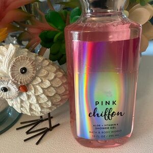 Bath and Bodyworks Pink Chiffon Shower Gel